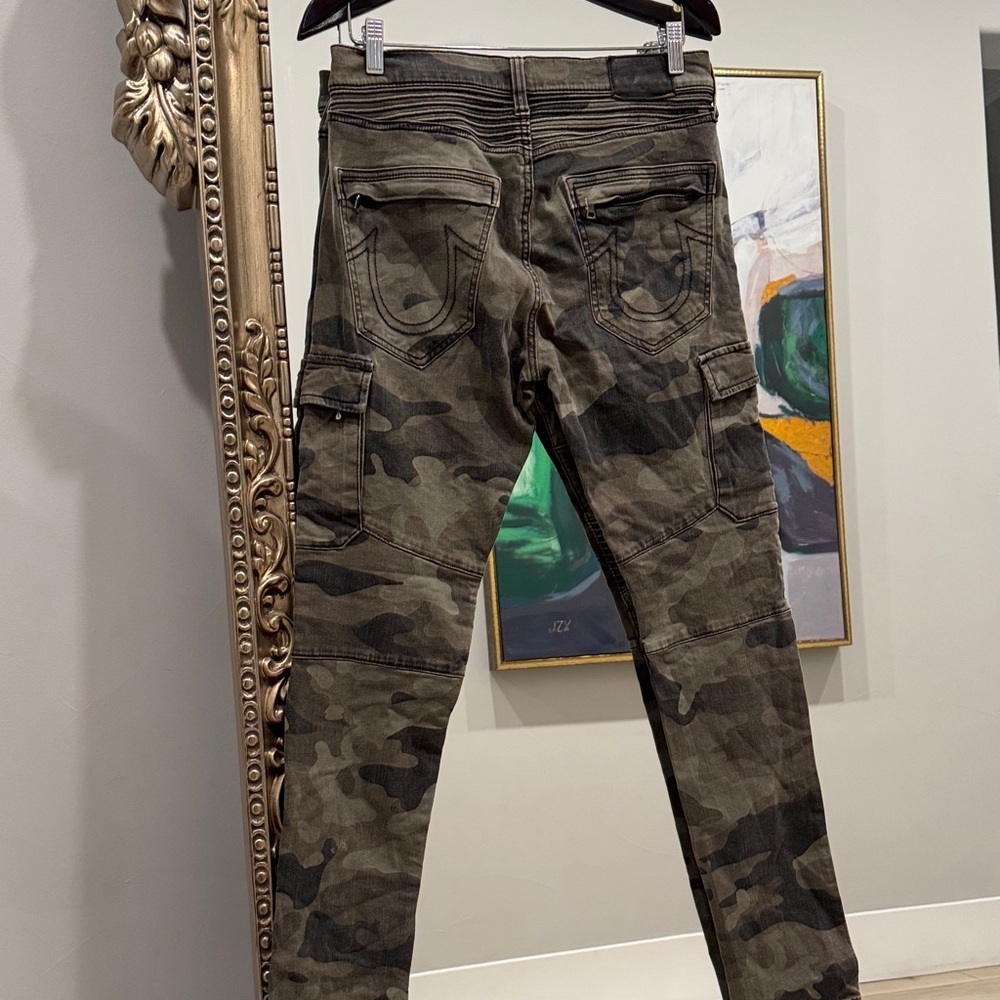 True Religion Green and Black Cargo Pants - Picture 10 of 10